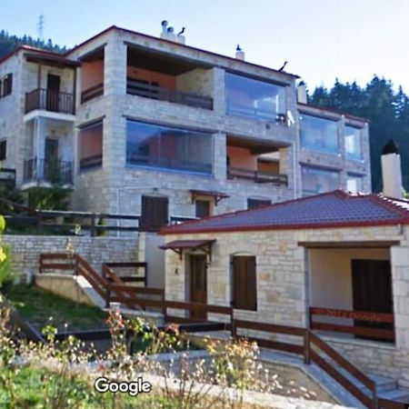 Willa La Casa Di Pietra Karpenísion Zewnętrze zdjęcie